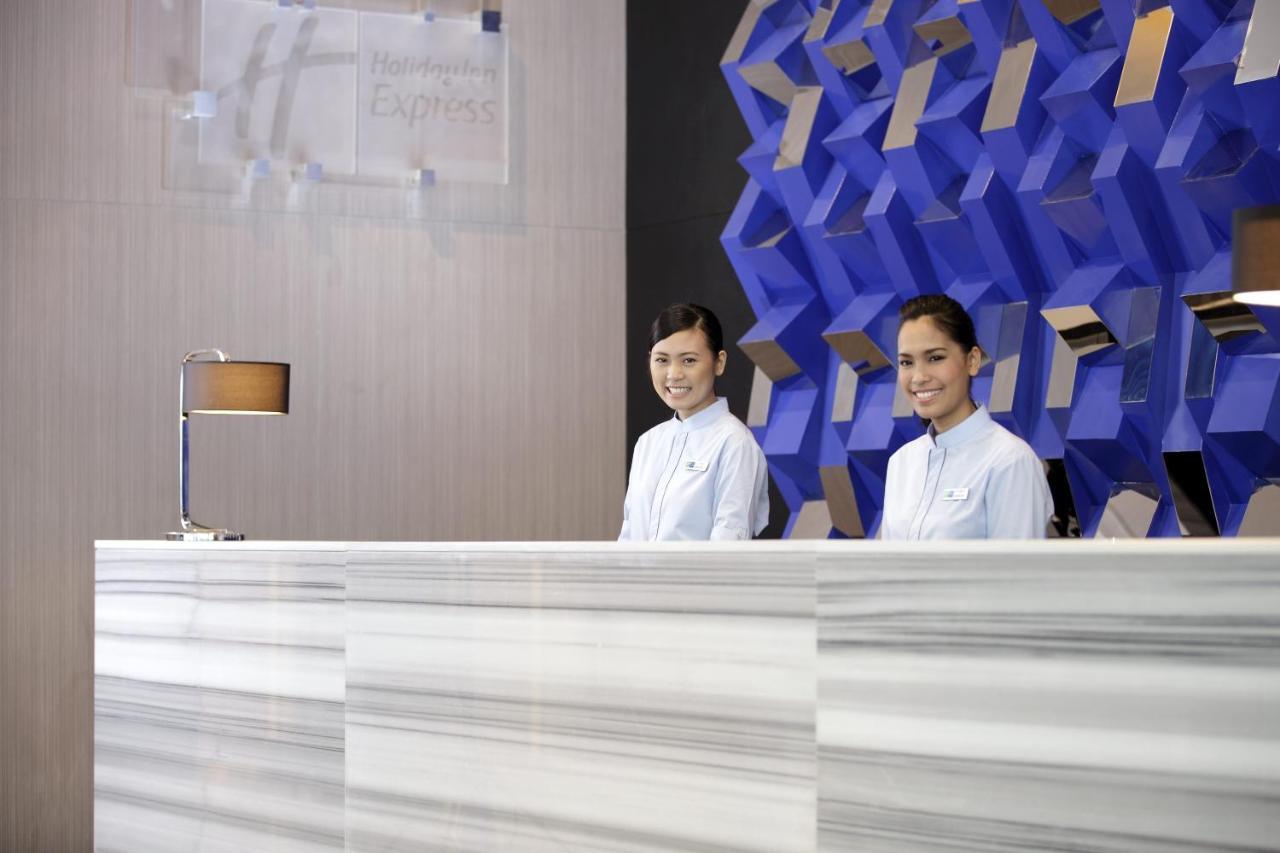 Holiday Inn Express Bengaluru Whitefield Itpl By Ihg Exterior foto