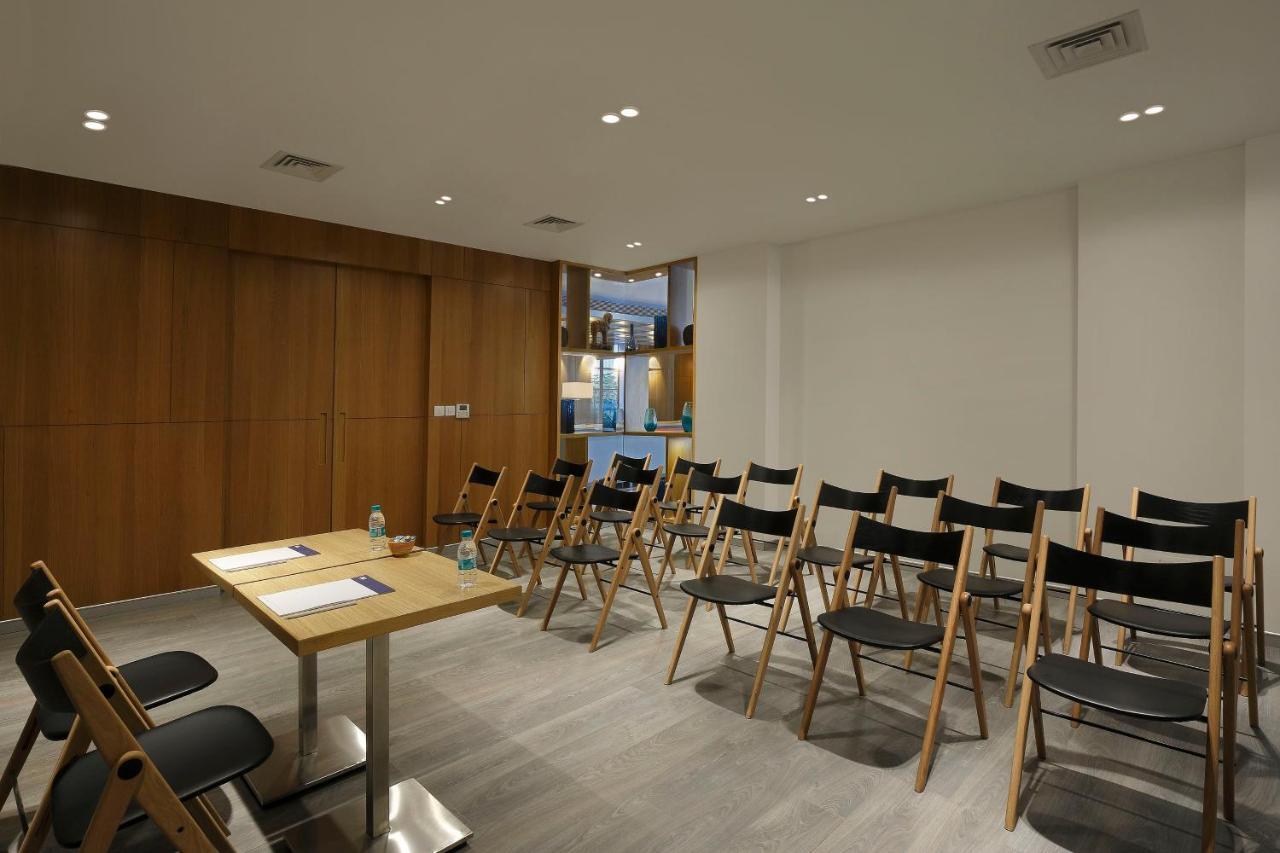 Holiday Inn Express Bengaluru Whitefield Itpl By Ihg Exterior foto